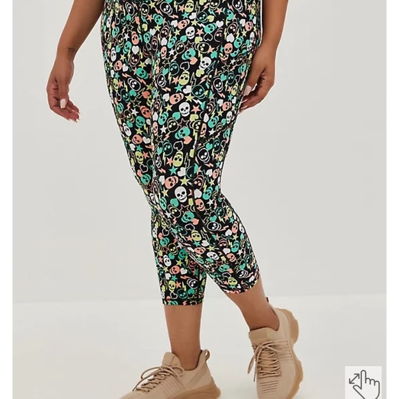 PERFORMANCE CORE CROP ACTIVE LEGGING WITH SIDE POCKETS Torrid Size 2 EUC - Picture 2 of 2